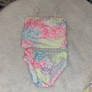 Girls like new 2 piece bathing suit